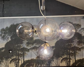 Lustre à cinq globes en verre fumé