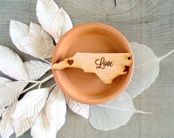 100 North Carolina State Wedding Favors Custom Engraved