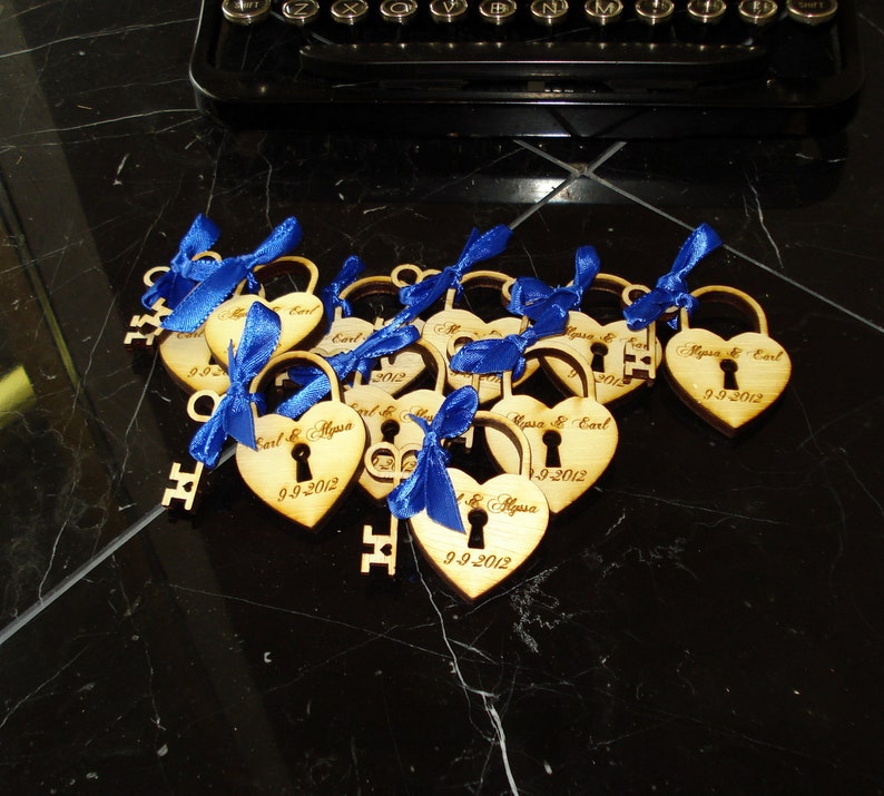 50 Heart and Key Wedding Favors image 3