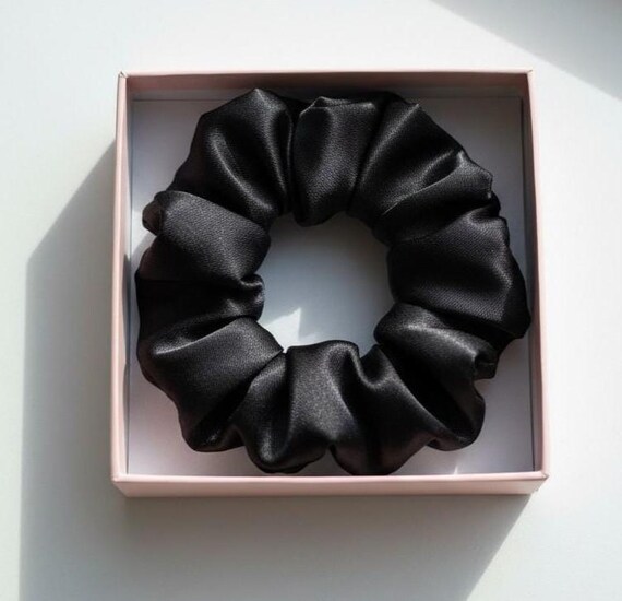 Oversized Satin Scrunchie Black Hair Tie Luxury Hair  display picture 3