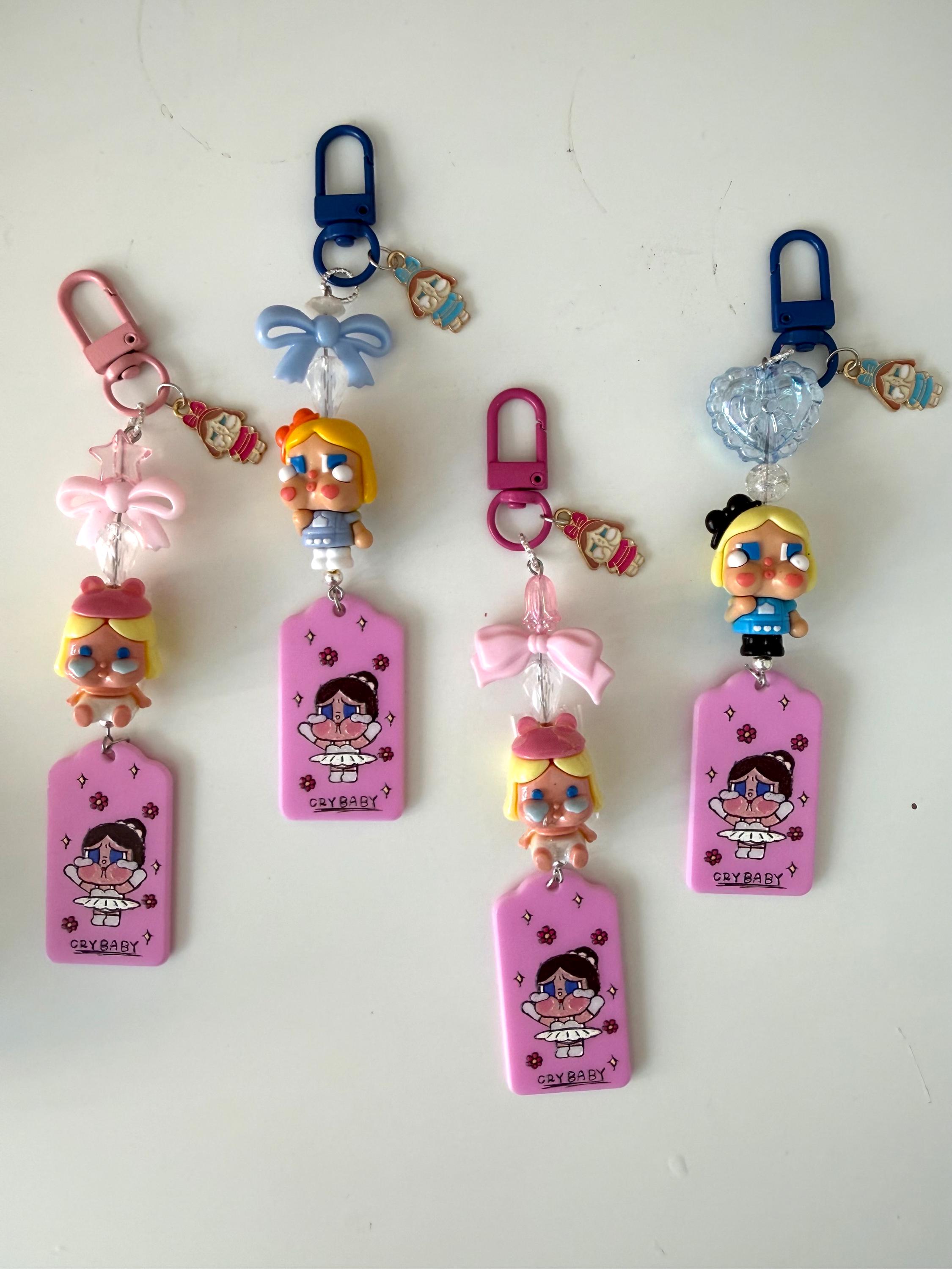 【ハンドメイド】POPMART CRYBABY キーホルダー Crybaby popmart keychain - Etsy 日本
