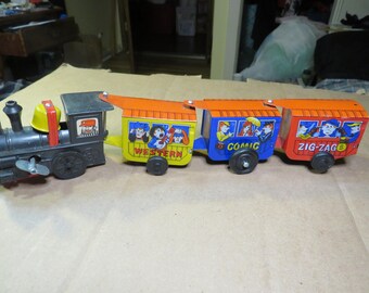 Vintage Tin Windup Zig-Zag Express Toy Train Set Working Condition