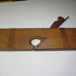Antique Wooden Hand Plane Woodworking Primitive W/Blade