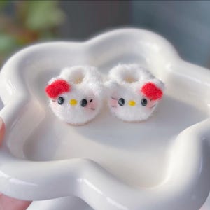 Crochet Doll Shoes: Handmade Animal Style for Labubu, OB11, BJD