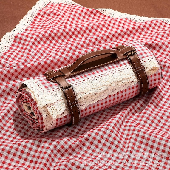 Foldable Waterproof Picnic Blanket – Red Gingham Beach Mat with Strap (150x200cm)