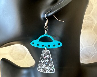 Boucles D'oreilles Alien Lumineuses - UFO Fluorescentes, Strass Bleu | Tendance Et Fun
