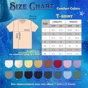 Puede incluir: Una tabla de tallas para una camiseta Comfort Colors, con medidas en pulgadas y cent&iacute;metros. La tabla incluye tallas de la S a la 4XL, con dimensiones de largo y ancho. Las muestras de color en la parte inferior incluyen blanco, marfil y negro.