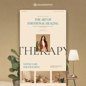 Könnte beinhalten: Eine Website-Landingpage für Clara Therapy mit einem cremefarbenen Hintergrund und dunkelblaugrünem sowie schwarzem Text. Die Seite enthält den Titel The Art of Emotional Healing, ein Foto einer Person und drei kleine Bilder von Inneneinrichtung.