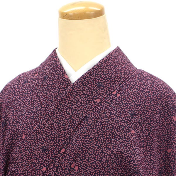 Vintage japansk sidenkimono – lila Komon med sakura- och kaninmönster | Bärbart eller återvunnet tyg