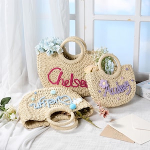 Personalized Straw Bridesmaid Handbag,Bridesmaid Beach Bag,Bachelorette Party Bag,Custom Bridesmaid Handheld Gift Basket,Wedding Gift Bag