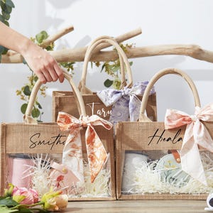 Personalized Bridesmaid Bag,Beach Burlap Bag,Monogram Beach Tote Bag,Bridesmaid Gift Bag,Bachelorette Party Bag,Beach Bag,Jute Bag,Tote Gift