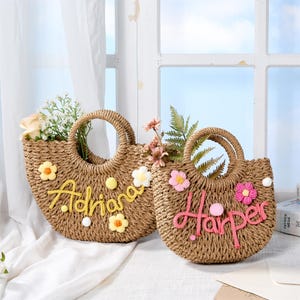 Custom Bridesmaid Straw Bag with Name Handbag Bridal Party Gifts for Friends Personalized Straw Basket Wedding Favor Baskets for Bridesmaid