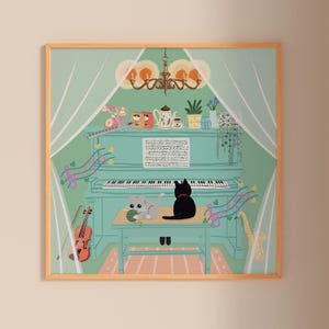 Puede incluir: Una ilustración caprichosa de un piano turquesa con un gato negro y un gato gris. También hay un violín, un saxofón y notas musicales. El fondo presenta una lámpara de araña, cortinas y objetos decorativos.