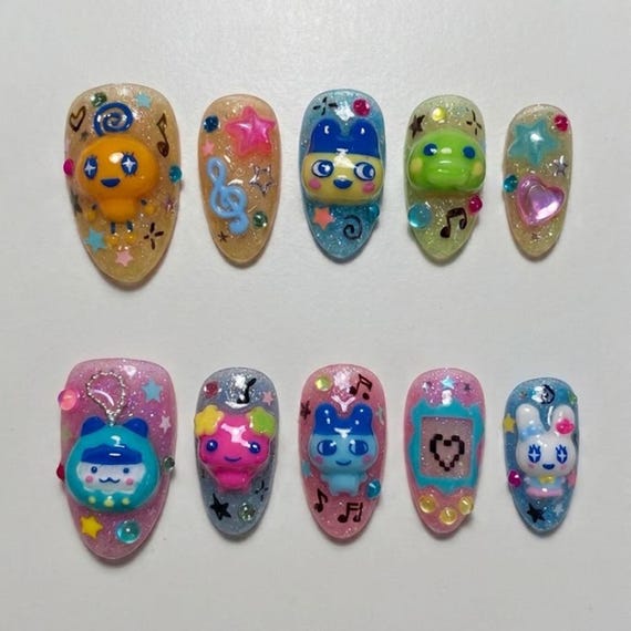 Handmade 3D Retro Virtual Pet Press On Nails, Y2K Nostalgic Tamagotchi Inspired Fake Nails, Kawaii Glitter Character Manicure