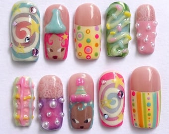 Handgemachte Kawaii Pop-Art Presse auf den Nägeln | Niedliche 3D Charakter & Party Hut Nail Art | Lebendige Kidcore Bunte Ästhetische Nägel