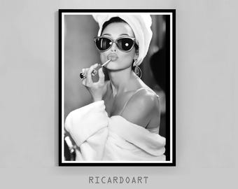 Klassisches Filmplakat mit Lippenstiftmotiv, Schwarz-Weiß-Fotografie (Digitaler Download)