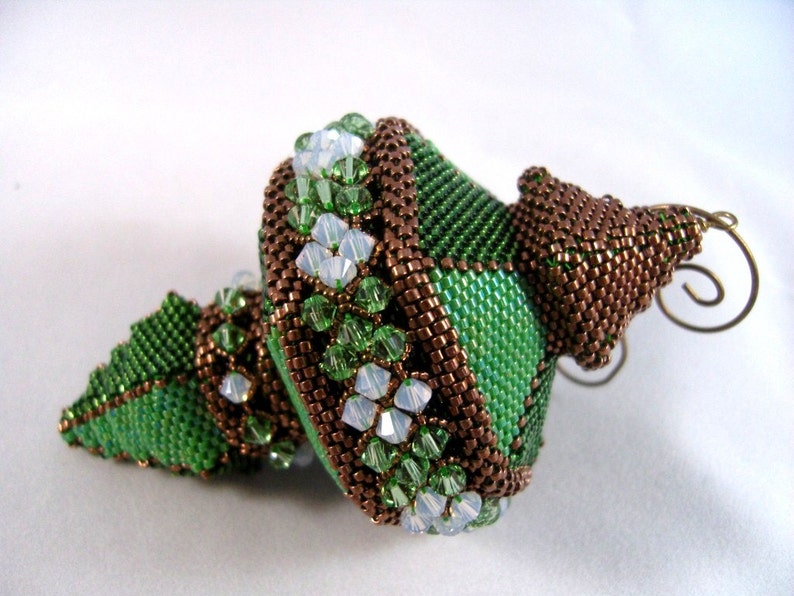 Pattern / Tutorial Beaded Christmas Ornament image 5