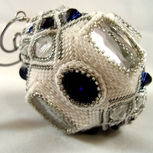 Pattern / Tutorial Beaded Christmas Ornament