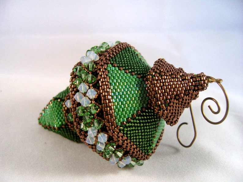 Pattern / Tutorial Beaded Christmas Ornament image 4