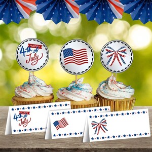 Pacchetto: decorazioni per cupcake stampabili per il 4 luglio e biglietti per tende portavivande, decorazioni per feste patriottiche, mini e normali stuzzicadenti per cupcake, segnaposto per il 4 luglio