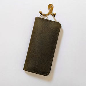 Cartera larga de cuero - Cartera de cuero genuino con cremallera - Tarjetero y ranura para pasaporte - Cartera formal verde