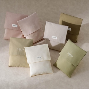50 Stück weiche, kühlende Baumwoll-Umschlagbeutel, Kleiderverpackungsbeutel, Geschenkverpackung mit individuellem Logo, CC-01