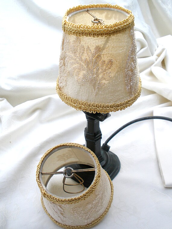 Pair Round Lace Lamp Shade Shabby Chic Vtg Bedroom Light Vintage Table Retro Set Country French Decor