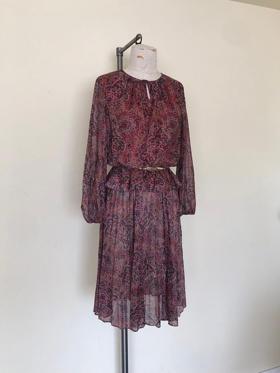 Vintage 1970's dress rust BROWN PAISLEY print sem… - image 5