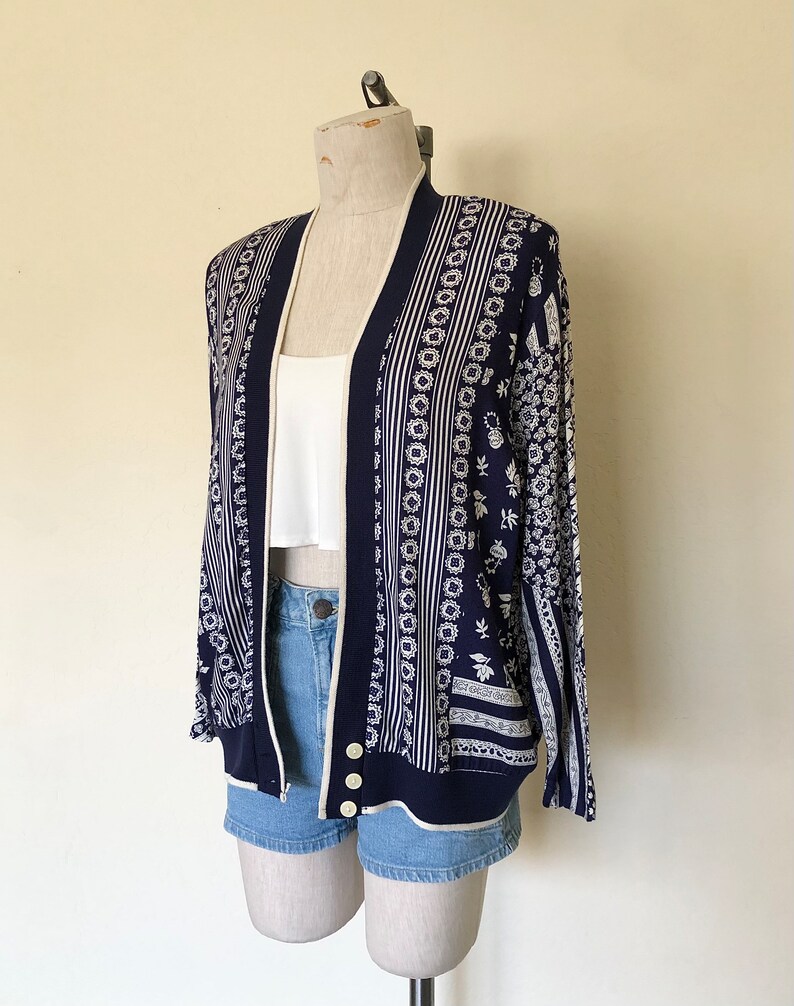 Vintage 1990's lightweight jacket NAVY FLORAL bandana print shacket - M/L image 3