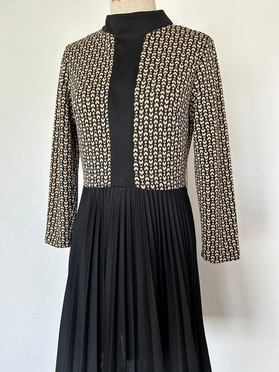 1970’s Vintage Mod Dress Black & Beige Polyester … - image 5