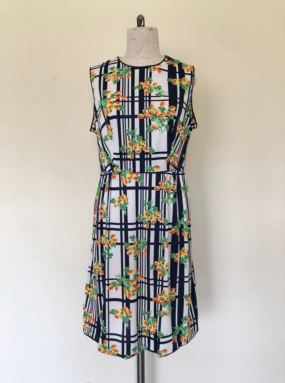 Vintage 1960s dress PLAID FLORAL retro print picn… - image 2