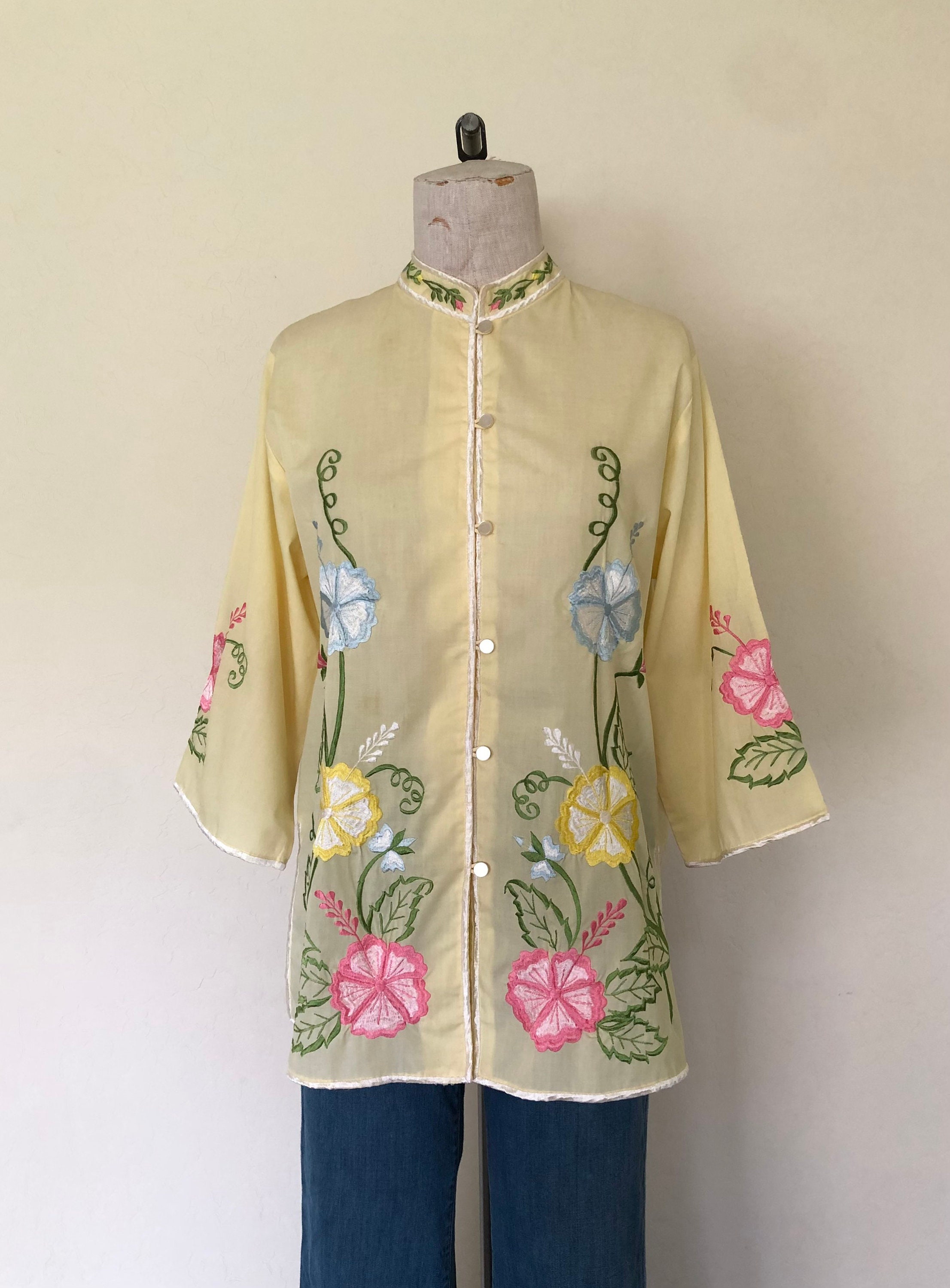 Vintage Hawaiian Blouse Yellow FLORAL EMBROIDERED Mandarin Collar Tunic ...