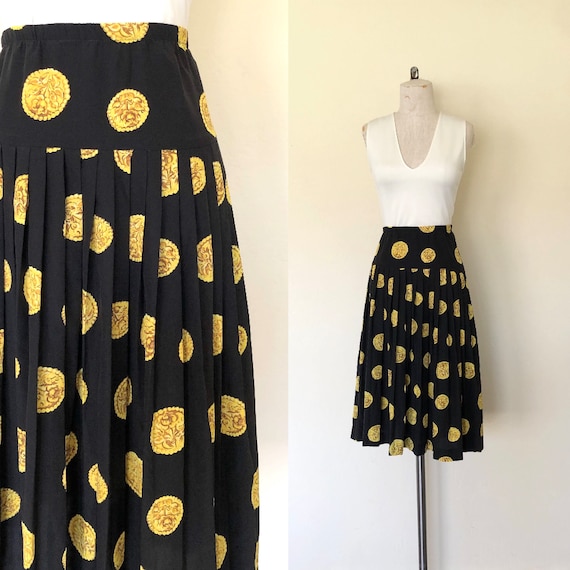 Vintage 80s skirt black and GOLD MEDALLION pleated