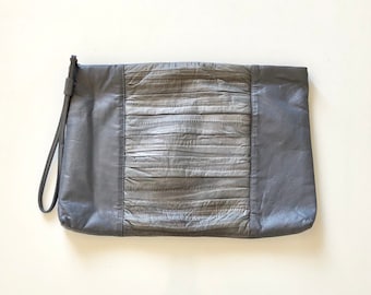 Vintage 1980's clutch GRAY EELSKIN purse with wrist strap