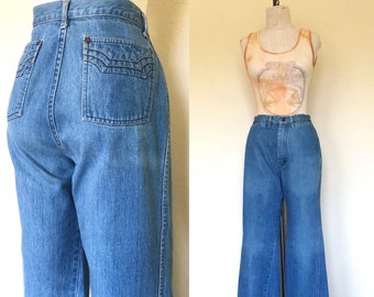 Vintage 1980's jeans high waisted STITCHED POCKETS dark blue straight leg denim - M