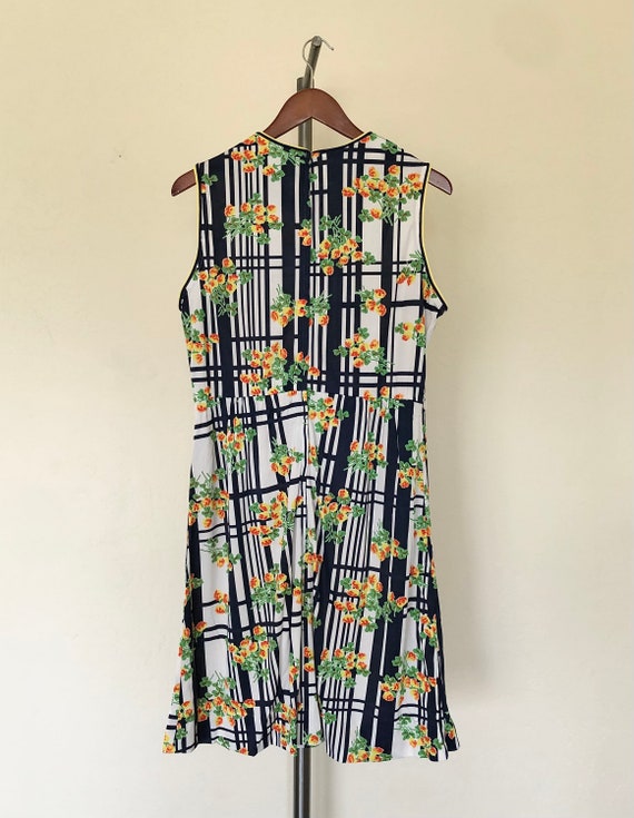 Vintage 1960s dress PLAID FLORAL retro print picn… - image 7