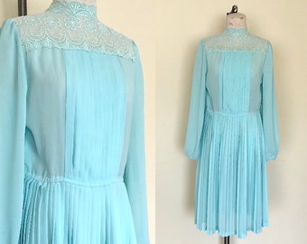 80's Sheer Mint Dress Vintage High Neck Lace Long Sleeve Pleated Midi - M/L