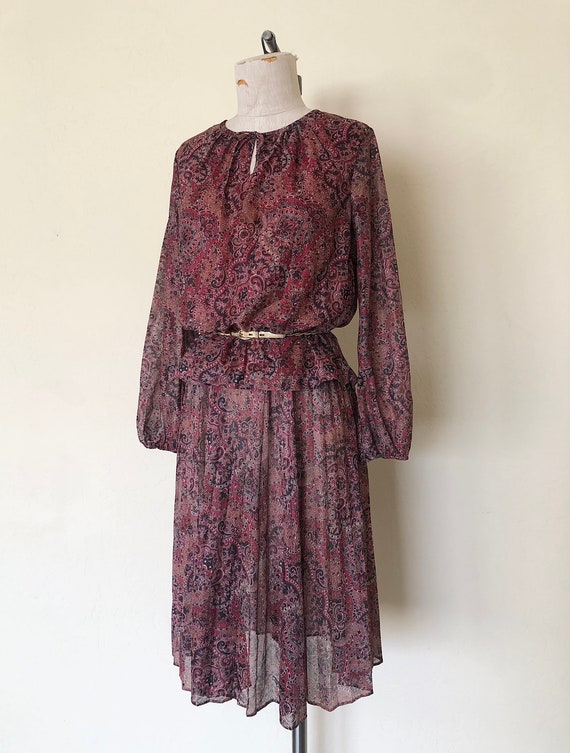 Vintage 1970's dress rust BROWN PAISLEY print sem… - image 3