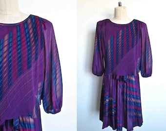Vintage 1980's dress PURPLE PLEATED diagonal linear print - M/L