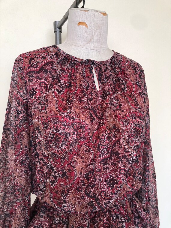 Vintage 1970's dress rust BROWN PAISLEY print sem… - image 6