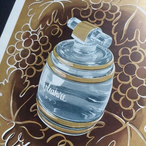 Puede incluir: Ilustraci&oacute;n de un frasco de perfume con las palabras "With pleasure" y "Caron" sobre un fondo dorado y marr&oacute;n con dise&ntilde;os de uvas y hojas. La botella es transparente con detalles dorados.