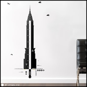 KID Aufkleber Diagramm Höhe Wachstum vom Chrysler Building in New York City in Zoll mit U-Bahn, Flugzeug, Wolken
