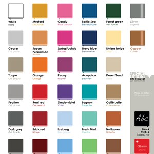 Puede incluir: Carta de colores con 36 colores de pintura diferentes en cuadrados. Cada cuadrado tiene el nombre del color en ingl&eacute;s y franc&eacute;s. La carta se titula "CITYstic Decals Color Chart Nuancier".