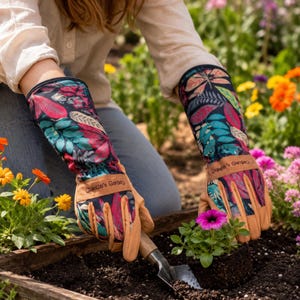 Floral garden gloves gift for plant lover mom or grandma