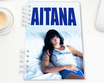 Aitana, Agenda Cuarto Azul, Cuaderno Libreta hecho a mano de la cantante Aitana Ocaña, Tamaño A5, Tapa dura, hojas 90grs, Planificador