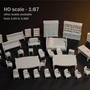 Puede incluir: Una colección de muebles en miniatura blancos a escala HO 1:87, que incluye mesas, sillas, bancos, una cama, un armario y estanterías. El texto en la imagen dice: M, HO scale - 1:87, other scales available from 1:43 to 1:160.