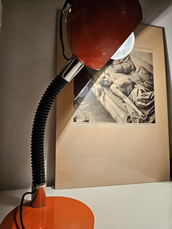 Vintage Italian Orange Gooseneck Desk Lamp – 1970s Space Age Pop – Adjustable Midcentury Industrial Light