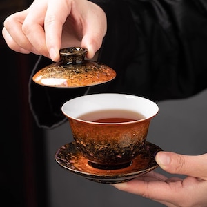 Handbemaltes Gaiwan Teeset: Chinesische Keramik Teetasse mit Deckel & Untertasse
