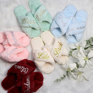 Fluffy Bridesmaid Slippers, Custom Bridal Slippers, Wedding Slippers, Bride Gift,  Party Slippers, Bridesmaid Gift, Wedding gift