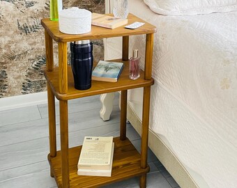 Beistelltisch mit 3 Ebenen, schmaler Nachttisch, schmaler Nachttisch, Nachttisch für Glas, Bücher, Bücher (29 "x 16" x 11 ")